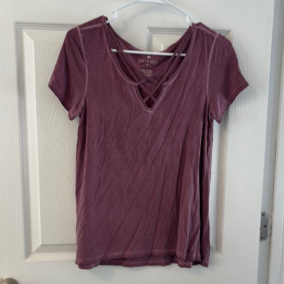American Eagle Outfitters Tops - American Eagle  Short Sleeve Plum Tee